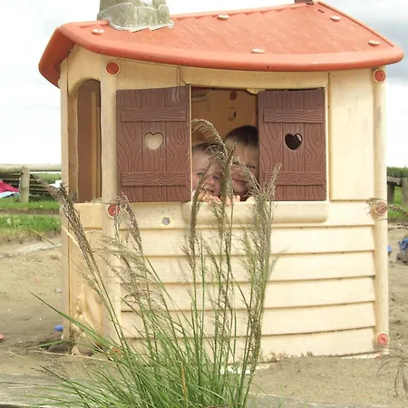 Holiday home 't Vossenerf