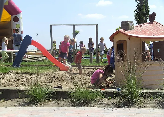 Holiday home 't Vossenerf